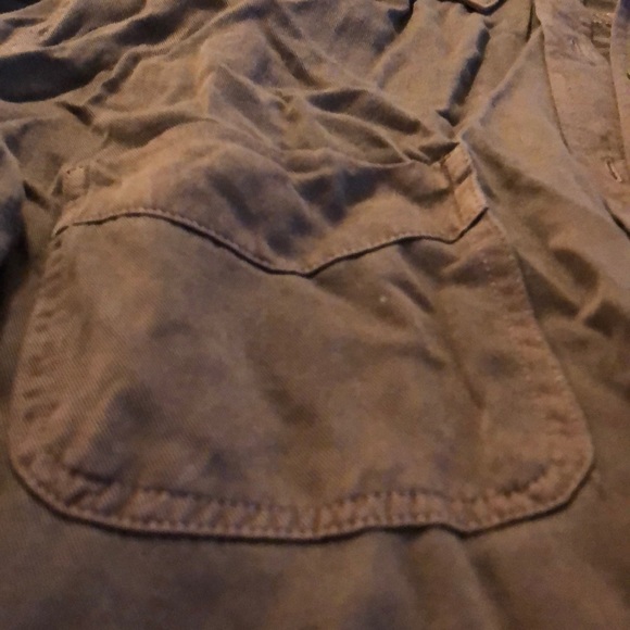 Button down - Picture 2 of 6